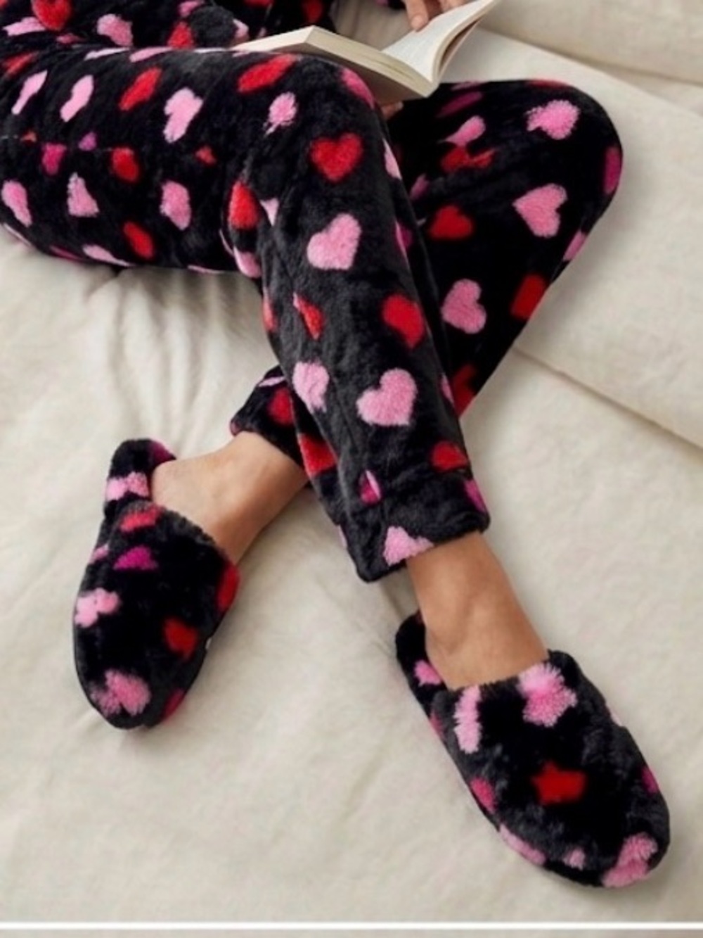 Victoria's Secret Victorias Secret Heart Slippers | Color: Black/Pink - Picture 2 of 2